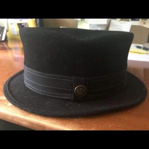 TOP HAT
